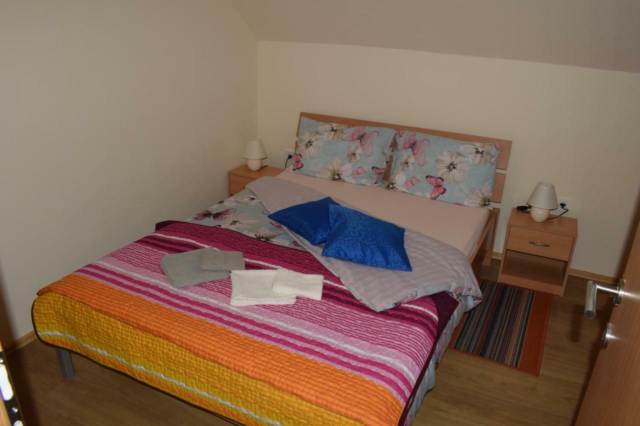 Apartmani Husko Tuheljske Toplice Exterior photo
